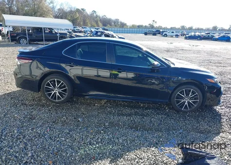 2021 Toyota Camry Se z USA, uszkodzony, nr VIN 4T1G11AK2MU449613